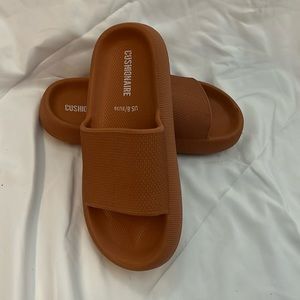Chusionaire slides